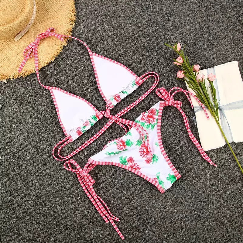 Bikini brasiliano neon con nastri stampati rossi